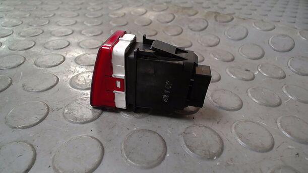 Foto: SCHALTER WARNBLINKANLAGE/ WARNBLINKSCHALTER eines Honda Accord 2.2i-CTDi CLX