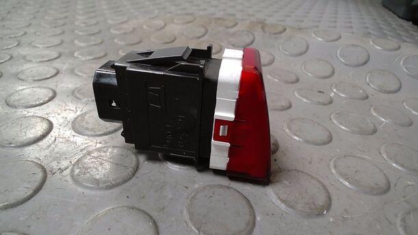 Foto: SCHALTER WARNBLINKANLAGE/ WARNBLINKSCHALTER eines Honda Accord 2.2i-CTDi CLX