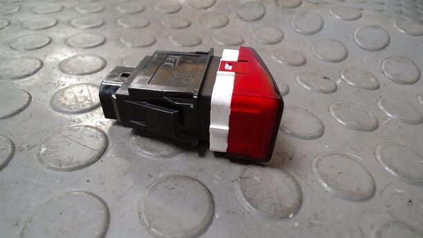 Foto: SCHALTER WARNBLINKANLAGE/ WARNBLINKSCHALTER eines Honda Accord 2.2i-CTDi CLX