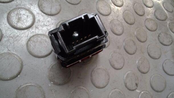 Foto: SCHALTER WARNBLINKANLAGE/ WARNBLINKSCHALTER eines Honda Accord 2.2i-CTDi CLX