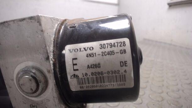 Foto: HAUPTBREMSAGGREGAT ABS eines Volvo V50 2.0D DPF CLX