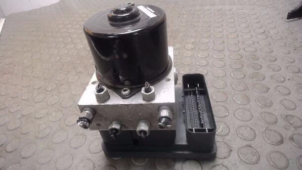 Foto: HAUPTBREMSAGGREGAT ABS eines Volvo V50 2.0D DPF CLX