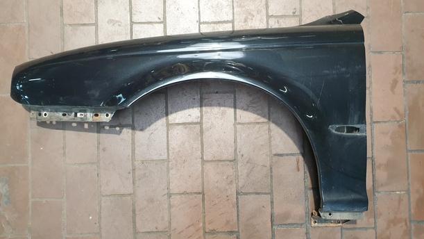 Foto: KOTFLÜGEL LINKS eines Jaguar X-Type 2.0 Diesel CLX
