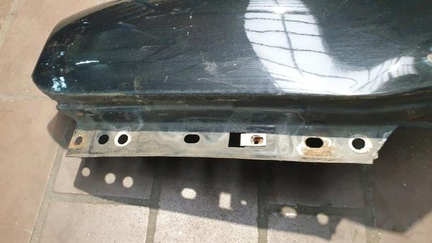 Foto: KOTFLÜGEL LINKS eines Jaguar X-Type 2.0 Diesel CLX