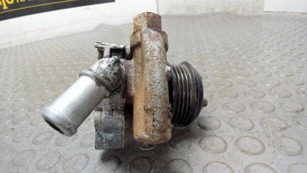 Foto: PUMPE SERVOLENKUNG eines Jaguar X-Type 2.0 Diesel Trendline