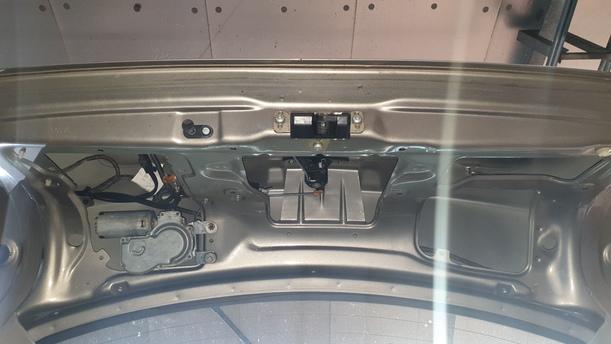 Foto: HECKKLAPPE / HECKDECKEL eines Opel Vectra 1.6 Trendline