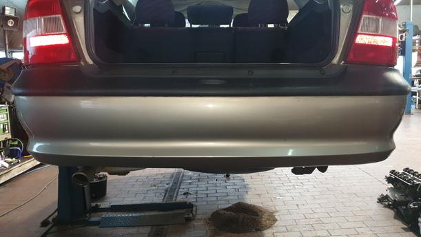 Foto: STOSSFÄNGER / STOSSSTANGE HINTEN eines Opel Vectra 1.6 Trendline