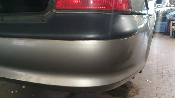 Foto: STOSSFÄNGER / STOSSSTANGE HINTEN eines Opel Vectra 1.6 Trendline