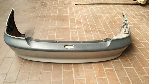 Foto: STOSSFÄNGER / STOSSSTANGE HINTEN eines Opel Vectra 1.6 Trendline