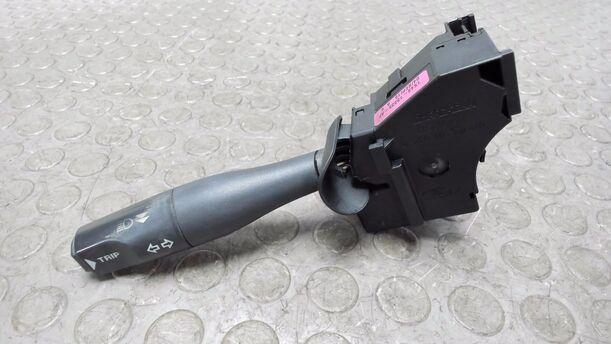Foto: BLINKERSCHALTER / KOMBISCHALTER eines Jaguar X-Type 2.0 Diesel CLX