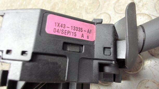 Foto: BLINKERSCHALTER / KOMBISCHALTER eines Jaguar X-Type 2.0 Diesel CLX