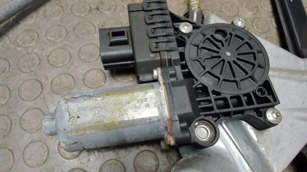 Foto: FENSTERHEBER VORNE LINKS ELEKTRISCH eines Jaguar X-Type 2.0 Diesel Trendline