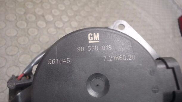 Foto: SEKUNDÄRLUFTPUMPE eines Opel Vectra 1.6 CLX