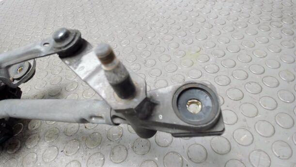 Foto: SCHEIBENWISCHERMOTOR VORNE eines Jaguar X-Type 2.0 Diesel CLX