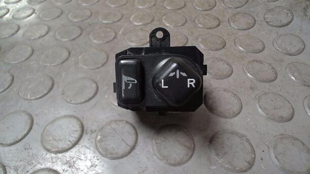 Foto: SCHALTER AUSSENSPIEGELVERSTELLUNG ( ANKLAPPBARE SPIEGEL ) eines Honda Accord 2.2i-CTDi CLX