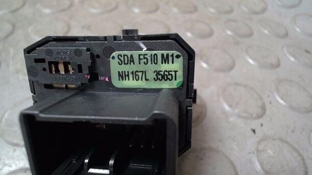 Foto: SCHALTER AUSSENSPIEGELVERSTELLUNG ( ANKLAPPBARE SPIEGEL ) eines Honda Accord 2.2i-CTDi CLX