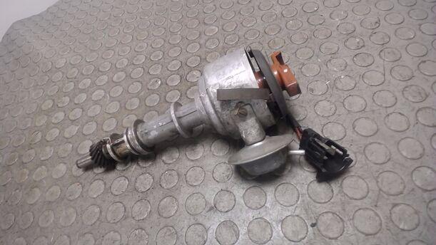 Foto: ZÜNDVEREILER BOSCH (FÜR BASTLER) eines FORD SIERRA 2,0 V6