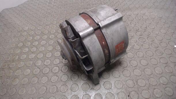 Foto: LICHTMASCHINE (BOSCH) eines Ford Scorpio CL
