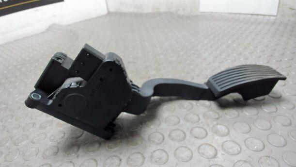 Foto: GASPEDAL eines Opel Corsa 1.4 16V CL
