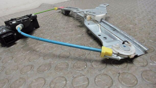 Foto: FENSTERHEBER ELEKTR. VORN LINKS (4/5-TÜRER) eines Opel Corsa 1.4 16V