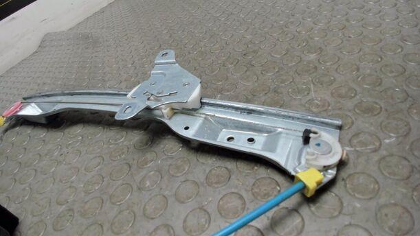 Foto: FENSTERHEBER ELEKTR. VORN LINKS (4/5-TÜRER) eines Opel Corsa 1.4 16V