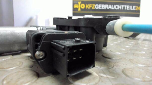 Foto: FENSTERHEBER ELEKTR. VORN LINKS (4/5-TÜRER) eines Opel Corsa 1.4 16V