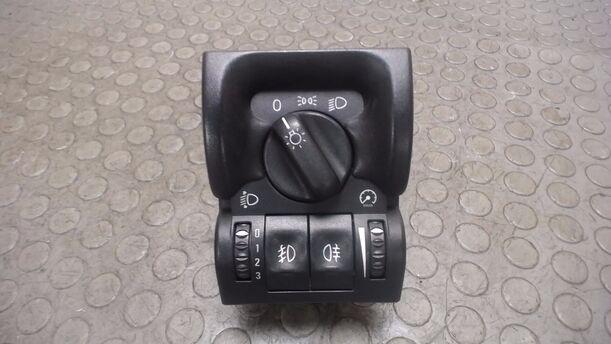 Foto: LICHTSCHALTER eines Opel Vectra 1.6