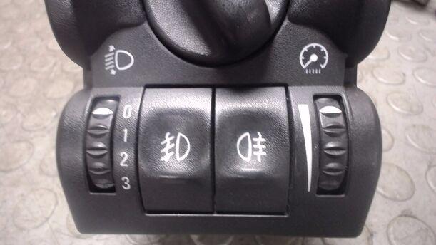 Foto: LICHTSCHALTER eines Opel Vectra 1.6