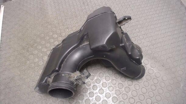 Foto: RESONANZKÖRPER / RESONATOR eines Peugeot 307 SW 135