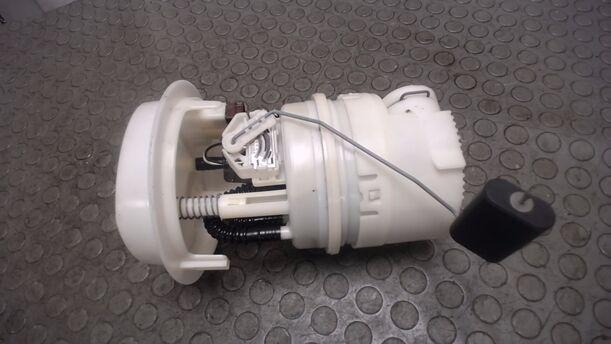 Foto: KRAFTSTOFFPUMPE eines Peugeot 307 SW 135