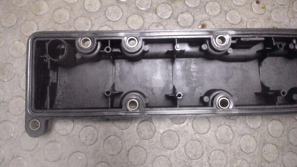 Foto: VENTILDECKEL EINLASS / VORNE eines Peugeot 307 SW 135