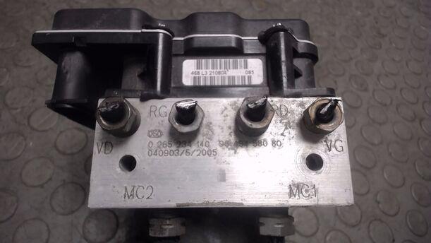 Foto: HAUPTBREMSAGGREGAT ABS eines Peugeot 307 SW 135