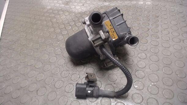 Foto: SEKUNDÄRLUFTPUMPE eines Peugeot 307 SW 135
