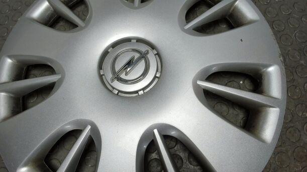 Foto: RADKAPPE / RADDECKEL 15 ZOLL eines Opel Corsa 1.4 16V