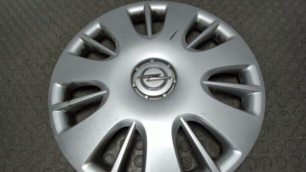 Foto: RADKAPPE / RADDECKEL 15 ZOLL eines Opel Corsa 1.4 16V