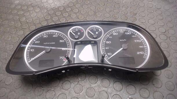 Foto: TACHOEINHEIT eines Peugeot 307 SW 135
