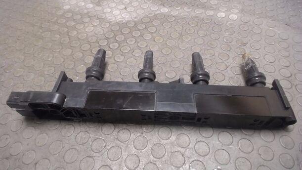 Foto: ZÜNDSPULE eines Peugeot 307 SW 135