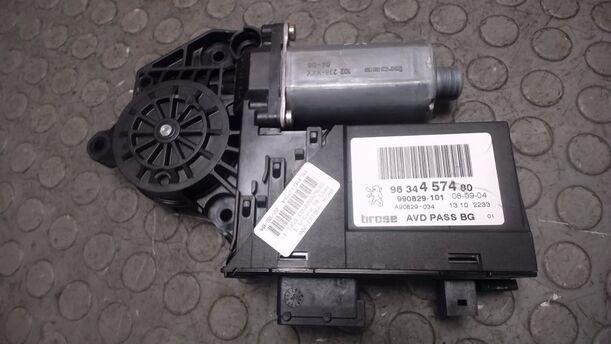 Foto: FENSTERHEBERMOTOR VORNE RECHTS eines Peugeot 307 SW 135