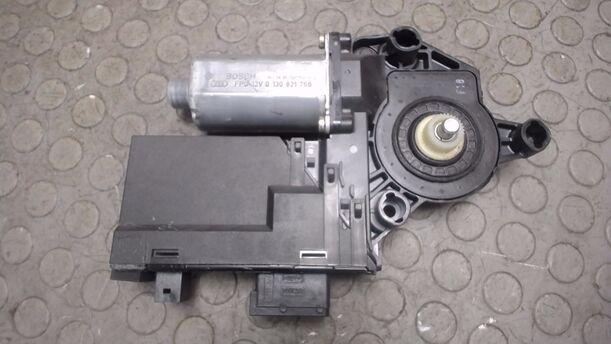 Foto: FENSTERHEBERMOTOR VORNE RECHTS eines Peugeot 307 SW 135