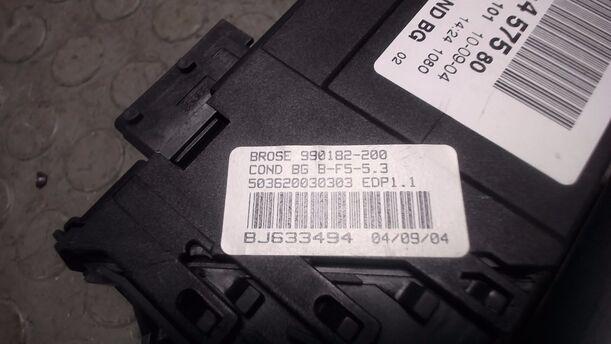 Foto: FENSTERHEBERMOTOR VORNE LINKS eines Peugeot 307 SW 135