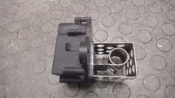 Foto: WIDERSTAND HEIZUNGSGEBLÄSE eines Peugeot 307 SW 135
