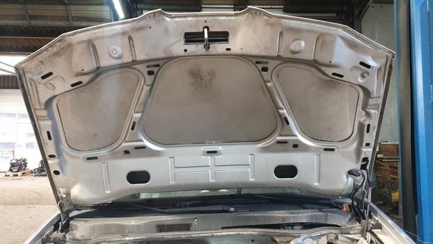 Foto: MOTORHAUBE ( AB 2000 ) eines Seat Arosa 1.0