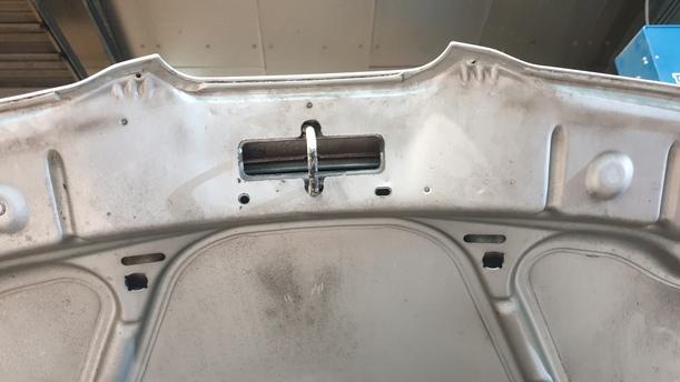 Foto: MOTORHAUBE ( AB 2000 ) eines Seat Arosa 1.0