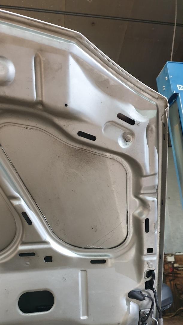 Foto: MOTORHAUBE ( AB 2000 ) eines Seat Arosa 1.0