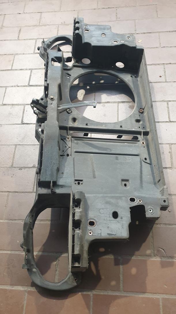 Foto: FRONTBLECH/ SCHLOSSTRÄGER ( AB 2000 ) eines Seat Arosa 1.0
