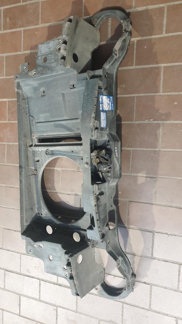 Foto: FRONTBLECH/ SCHLOSSTRÄGER ( AB 2000 ) eines Seat Arosa 1.0