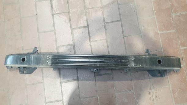 Foto: VERSTÄRKUNG VORN eines Seat Arosa 1.0