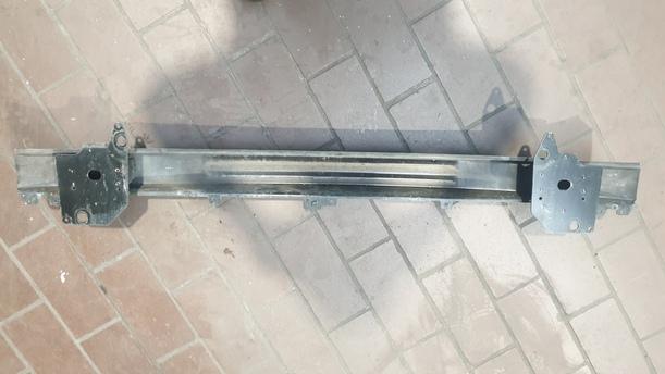 Foto: VERSTÄRKUNG VORN eines Seat Arosa 1.0