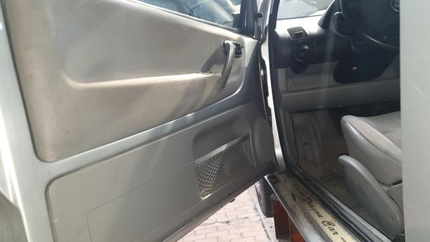 Foto: TÜR LINKS ( AUSFÜHRUNG ELEKTRISCHER FENSTERHEBER ) eines Seat Arosa 1.0