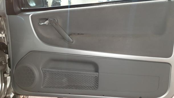Foto: TÜR RECHTS ( AUSFÜHRUNG ELEKTRISCHER FENSTERHEBER ) eines Seat Arosa 1.0
